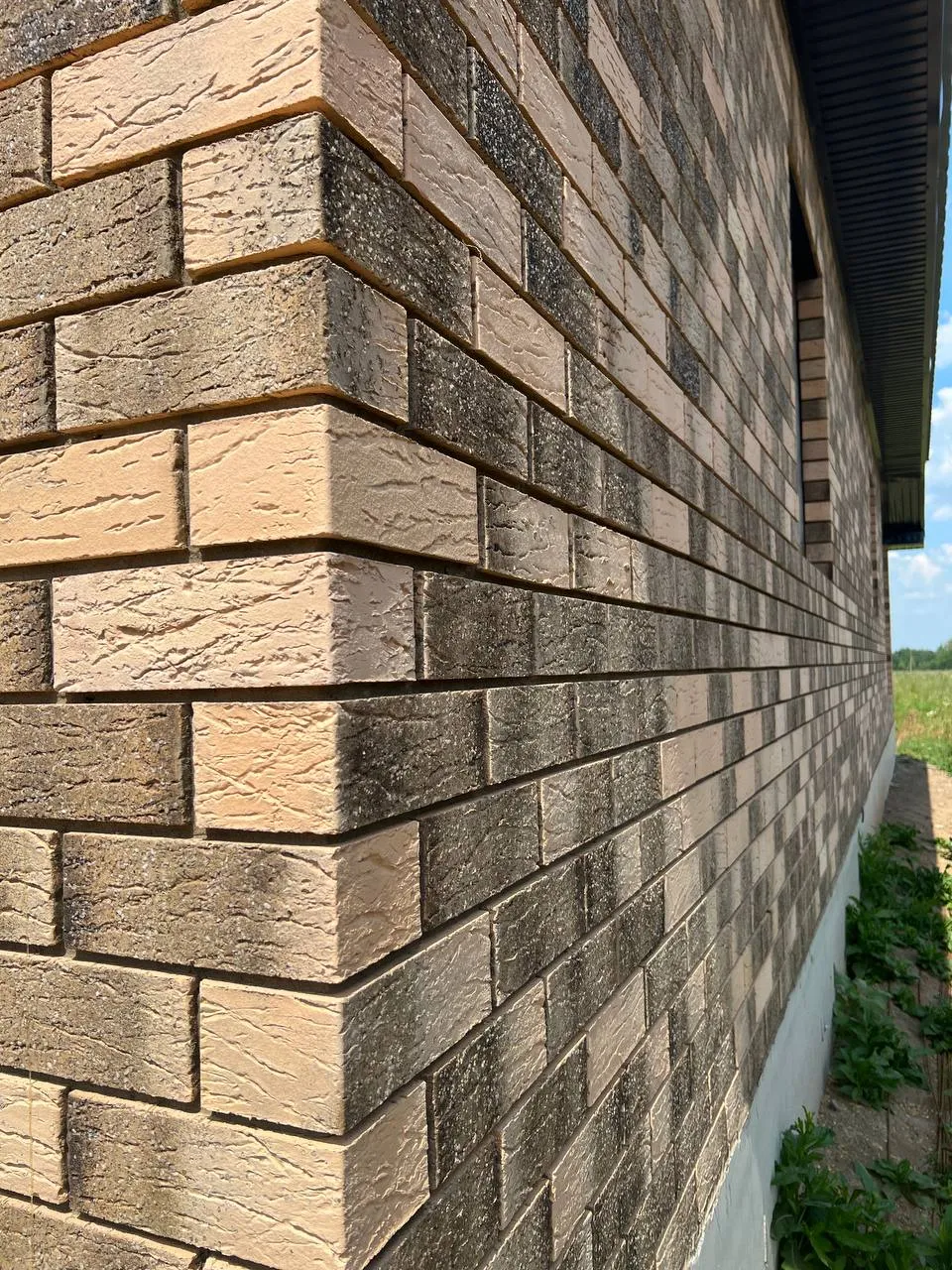 Кирпич керамический Фурбау лицевой 1,4 НФ Реголит Рустика – купить по низкой цене в Екатеринбурге в интернет-магазине Стройснаб Кирпич керамический Фурбау лицевой 1,4 НФ Реголит Рустика в Екатеринбурге