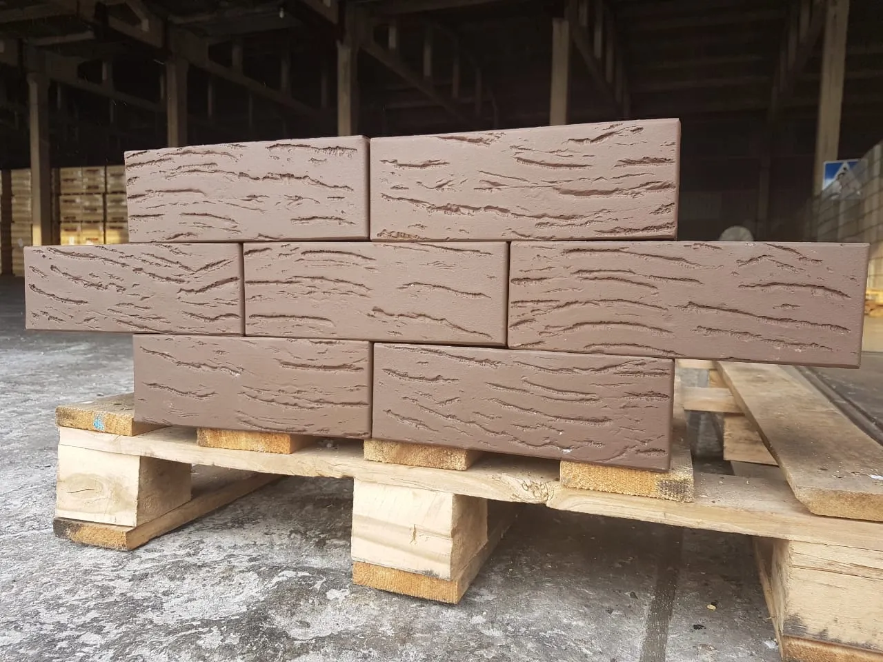 Кирпич керамический Магма утолщённый Шоколад Антик – купить по низкой цене в Екатеринбурге в интернет-магазине Стройснаб Кирпич керамический Магма утолщённый Шоколад Антик в Екатеринбурге