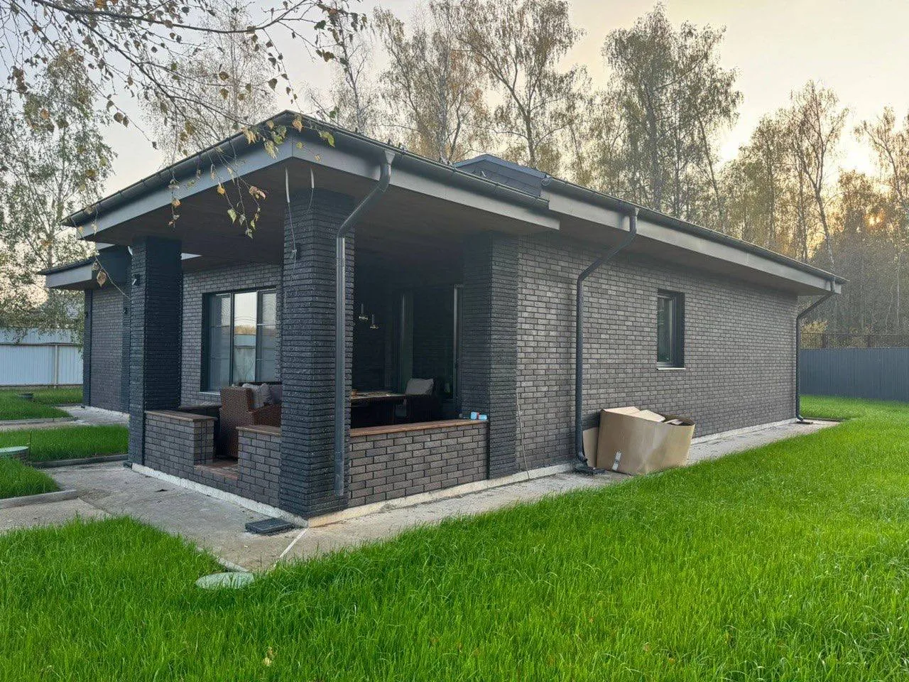 Кирпич керамический лицевой Ликолор Тайга графит магма 1 НФ – купить по низкой цене в Екатеринбурге в интернет-магазине Стройснаб Кирпич керамический лицевой Ликолор Тайга графит магма 1 НФ в Екатеринбурге