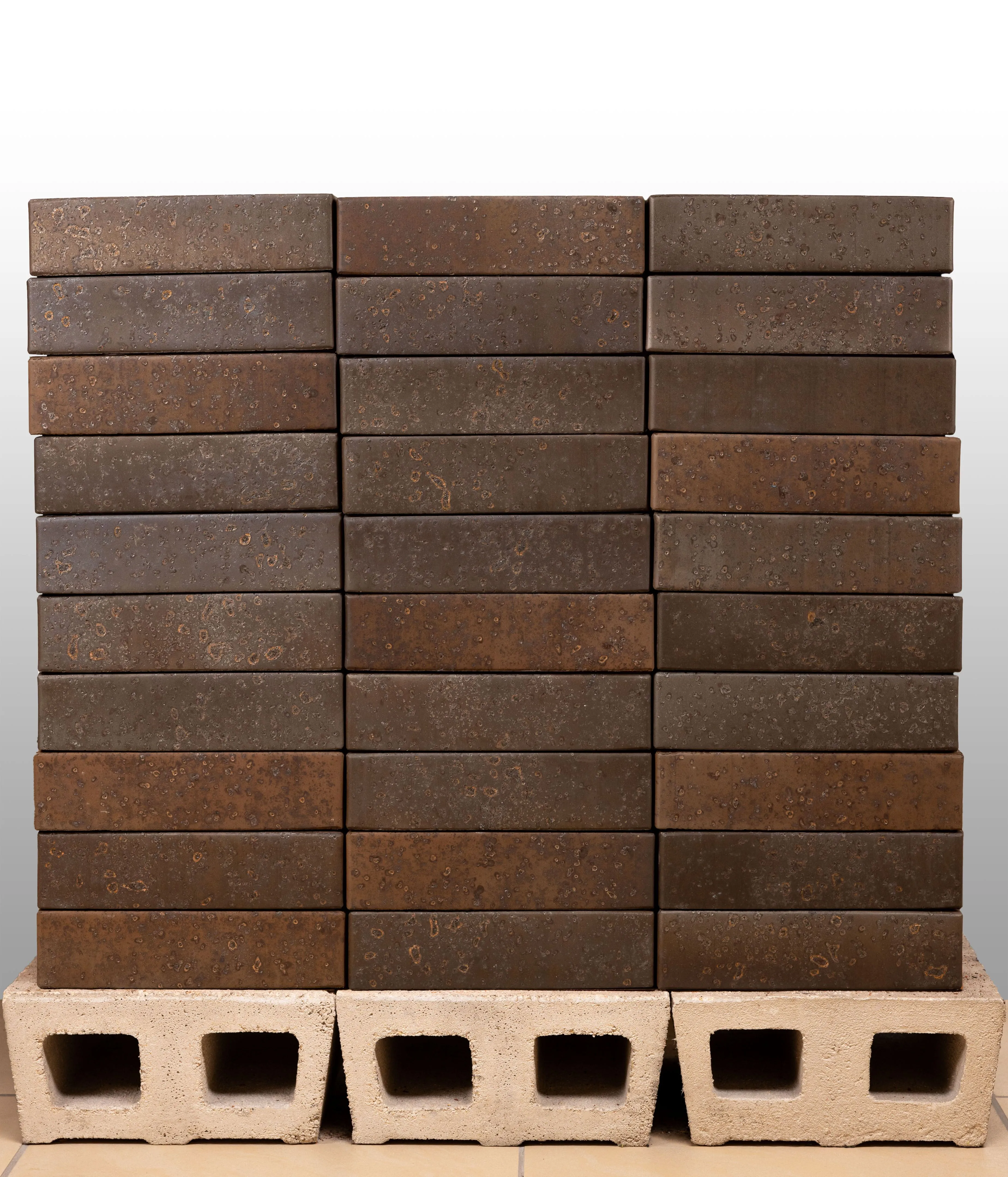 Кирпич керамический лицевой Ликолор Тайга графит гладкий 1 НФ – купить по низкой цене в Екатеринбурге в интернет-магазине Стройснаб Кирпич керамический лицевой Ликолор Тайга графит гладкий 1 НФ в Екатеринбурге