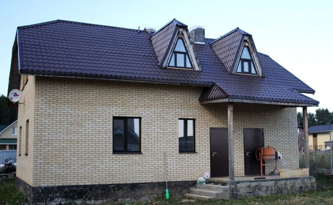 Кирпич силикатный Поревит одинарный лицевой пустотелый желтый – купить по низкой цене в Екатеринбурге в интернет-магазине Стройснаб Кирпич силикатный Поревит одинарный лицевой пустотелый желтый в Екатеринбурге