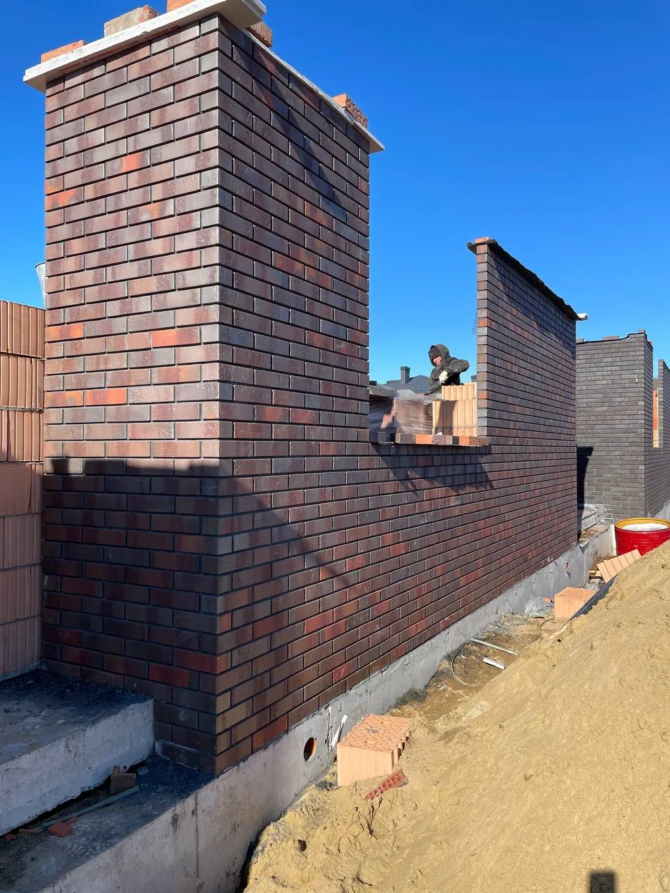 Кирпич керамический лицевой Ликолор Тайга Вулканы Хранитель тишины 0,7 НФ – купить по низкой цене в Екатеринбурге в интернет-магазине Стройснаб Кирпич керамический лицевой Ликолор Тайга Вулканы Хранитель тишины 0,7 НФ в Екатеринбурге