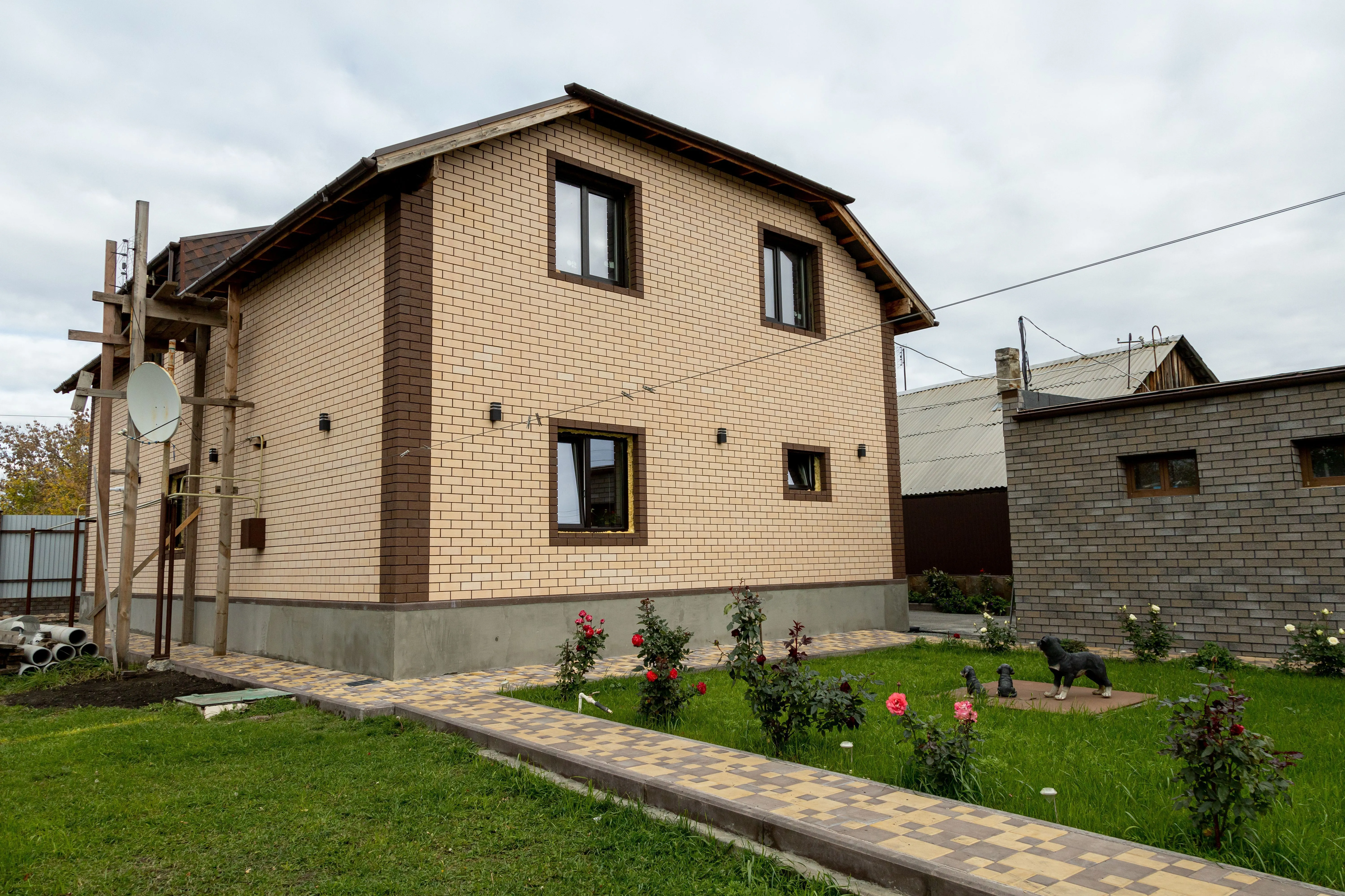 Кирпич керамический лицевой Фурбау Шоколад рустика меланж 1,4 НФ – купить по низкой цене в Екатеринбурге в интернет-магазине Стройснаб Кирпич керамический лицевой Фурбау Шоколад рустика меланж 1,4 НФ в Екатеринбурге