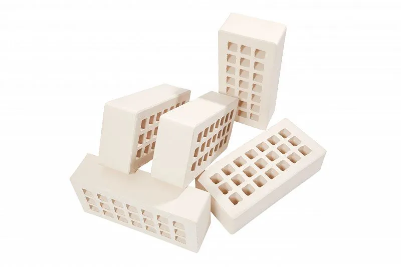 Кирпич керамический лицевой ЖКЗ белый PRO гладкий 1 НФ – купить по низкой цене в Екатеринбурге в интернет-магазине Стройснаб Кирпич керамический лицевой ЖКЗ белый PRO гладкий 1 НФ в Екатеринбурге