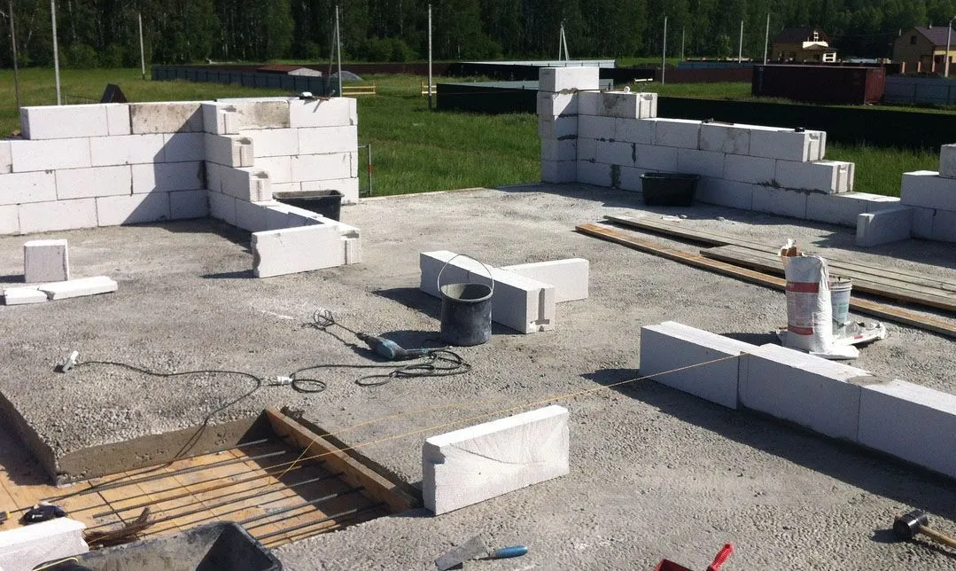 Газоблок перегородочный Поревит без паза и гребня БП-200 D500 – купить по низкой цене в Екатеринбурге в интернет-магазине Стройснаб Газоблок перегородочный Поревит без паза и гребня БП-200 D500 в Екатеринбурге