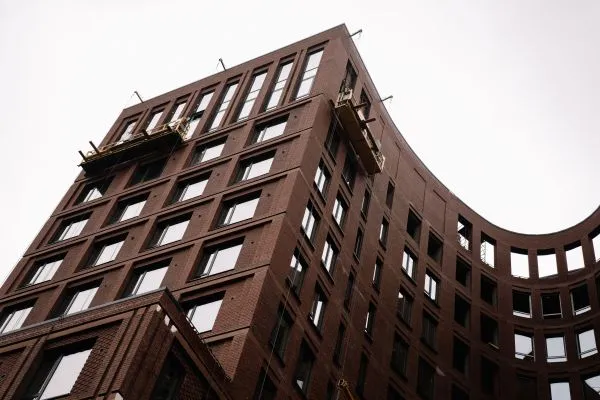 Кирпич керамический лицевой Ликолор Тайга Вулканы Красный оберег 1 НФ в Екатеринбурге