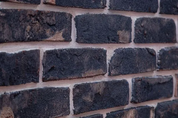 Кирпич ручной формовки Faber Jar Петровский Штандарт Черный – купить по низкой цене в Екатеринбурге в интернет-магазине Стройснаб Кирпич ручной формовки Faber Jar Петровский Штандарт Черный в Екатеринбурге