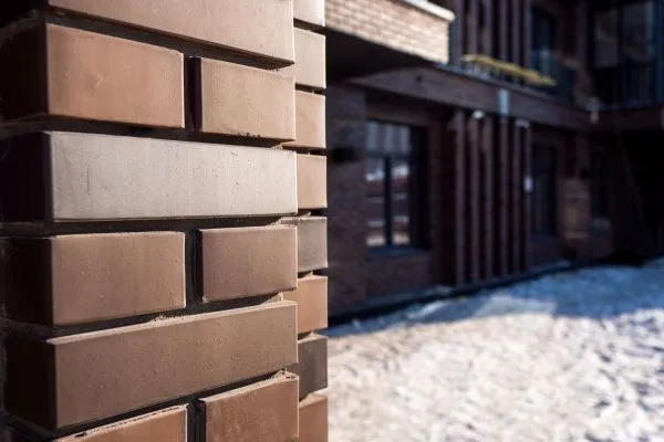 Кирпич керамический лицевой Ликолор серый гладкий 1 НФ в Екатеринбурге