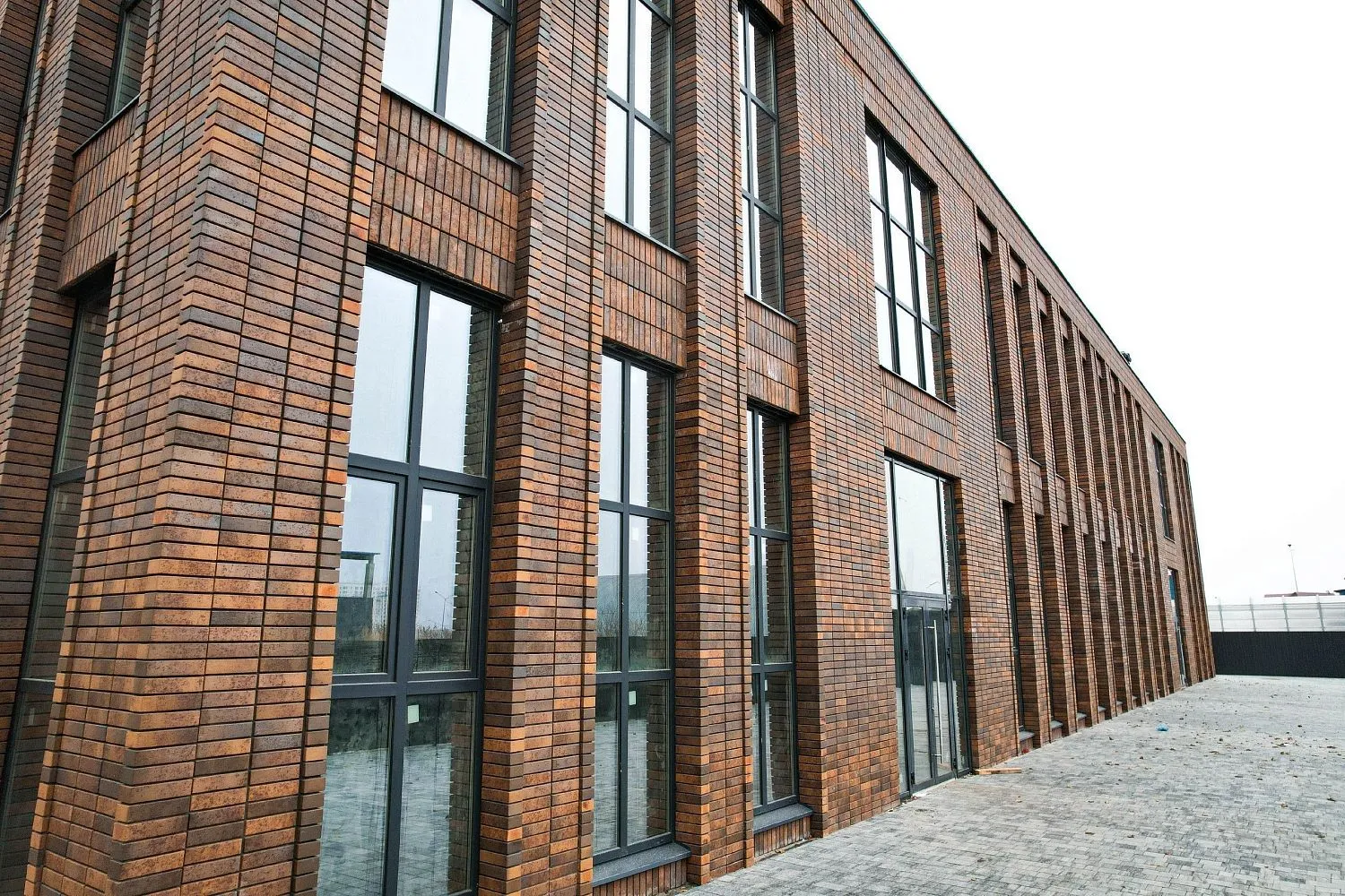 Бизнес-центр в Тюмени, ул.Николая Семенова 20