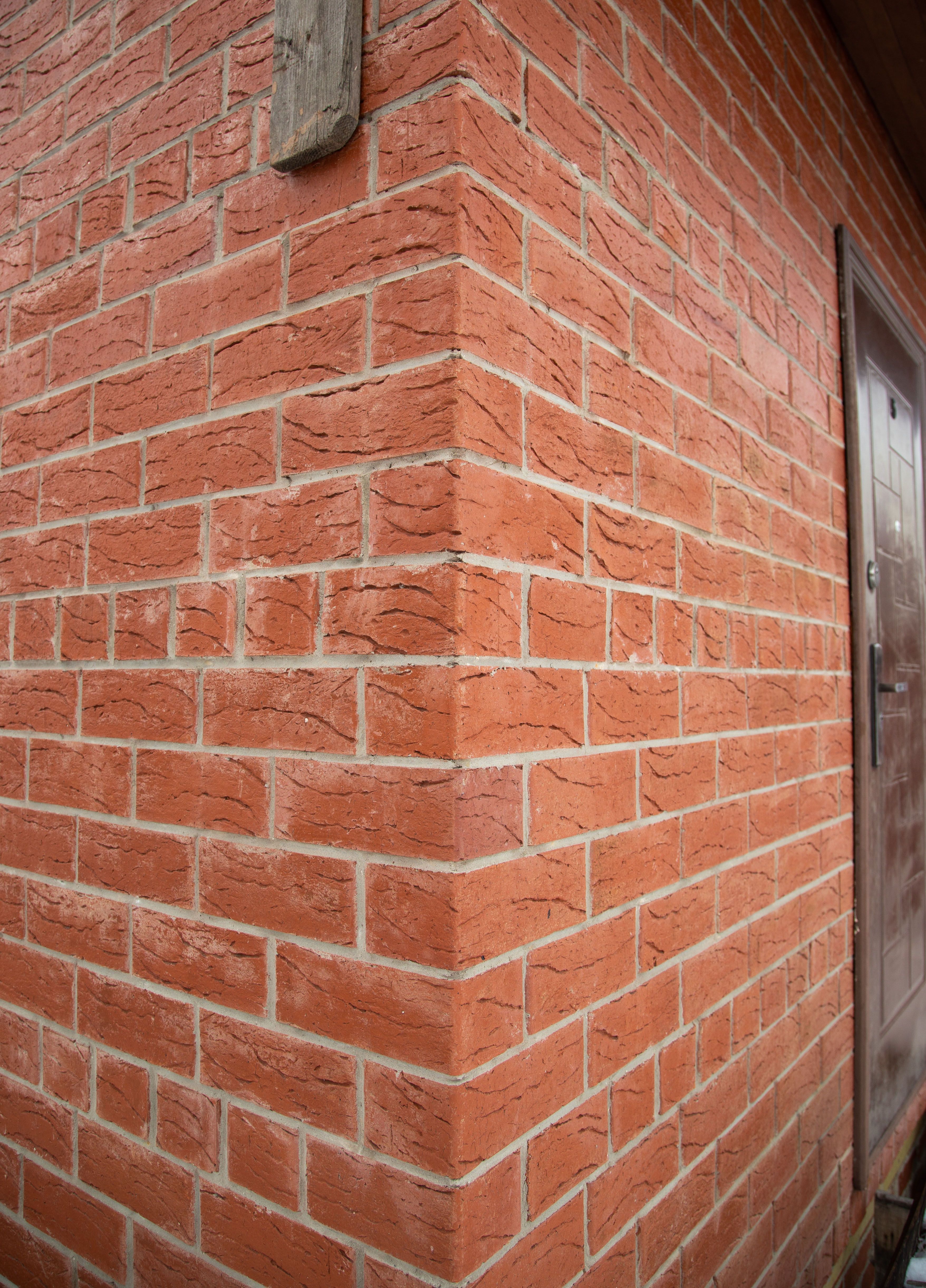 Кирпич керамический Фурбау утолщенный Красный Рустика Меланж – купить по низкой цене в Екатеринбурге в интернет-магазине Стройснаб Кирпич керамический Фурбау утолщенный Красный Рустика Меланж в Екатеринбурге