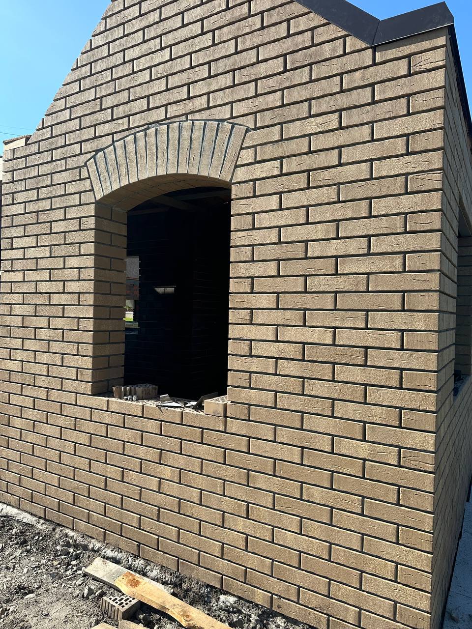 Кирпич керамический лицевой Ликолор Тайга Вулканы Хранитель времени 1 НФ – купить по низкой цене в Екатеринбурге в интернет-магазине Стройснаб Кирпич керамический лицевой Ликолор Тайга Вулканы Хранитель времени 1 НФ в Екатеринбурге