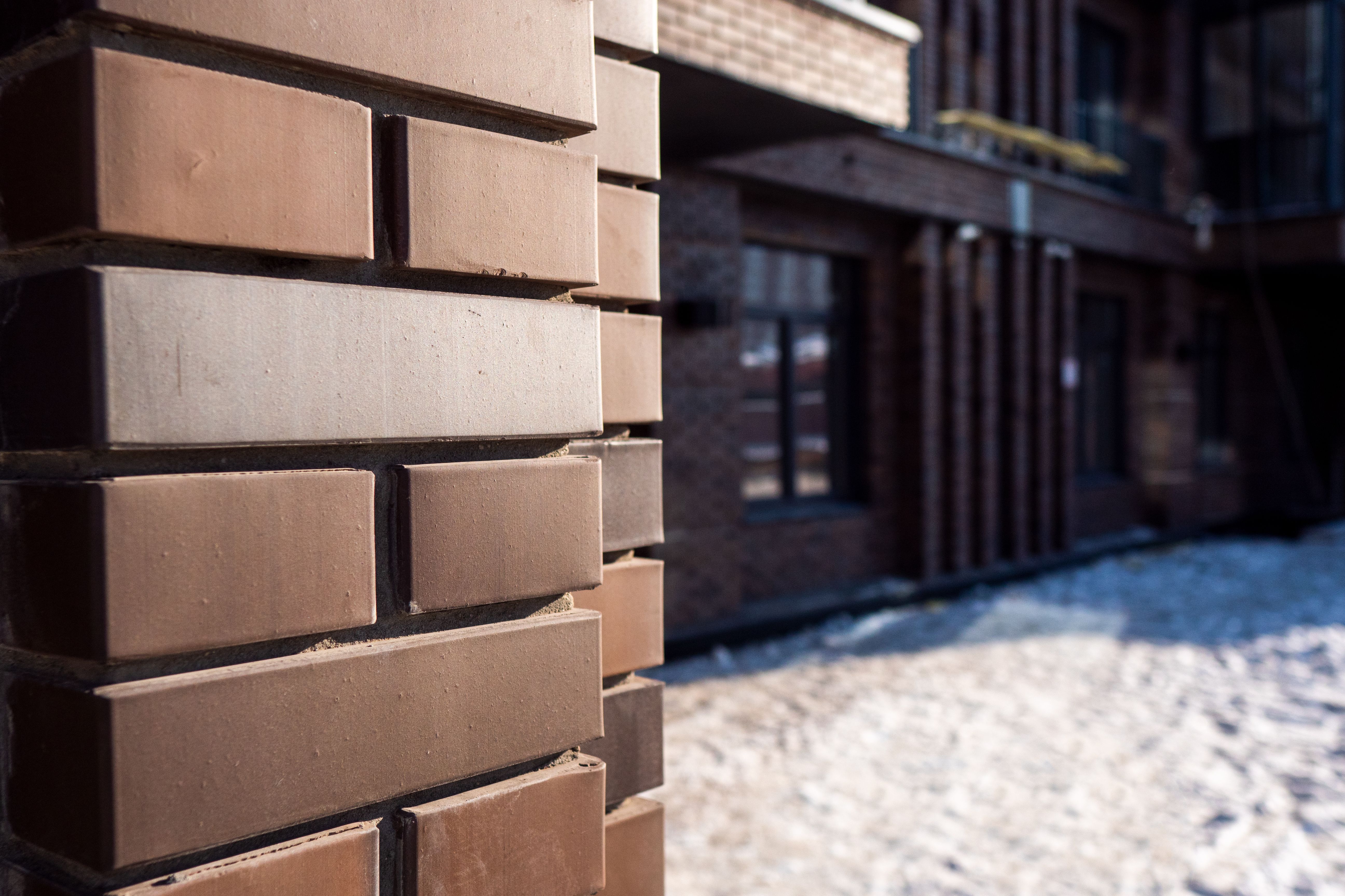 Кирпич керамический лицевой Ликолор серый гладкий 1 НФ – купить по низкой цене в Екатеринбурге в интернет-магазине Стройснаб Кирпич керамический лицевой Ликолор серый гладкий 1 НФ в Екатеринбурге