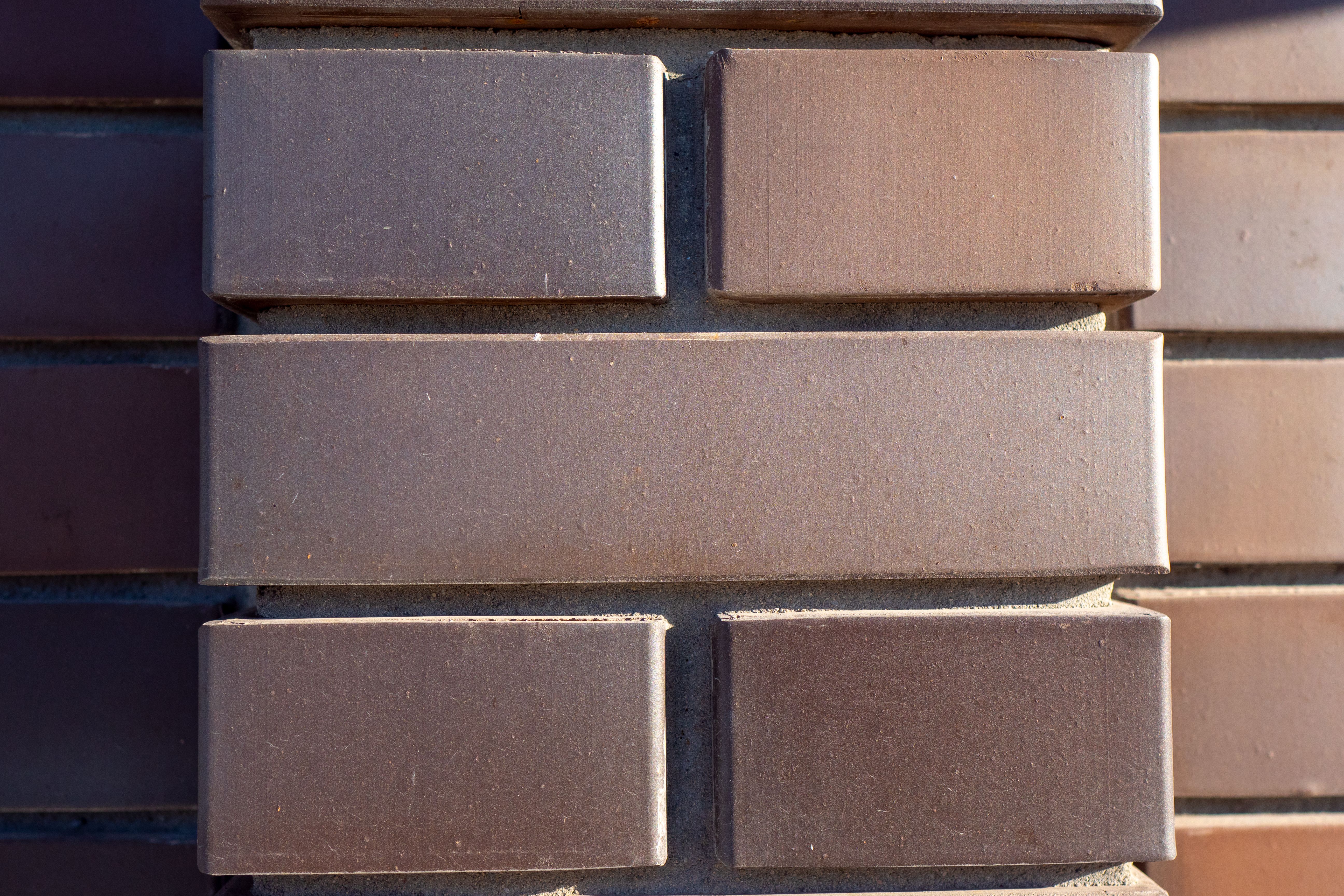 Кирпич керамический лицевой Ликолор серый гладкий 1 НФ – купить по низкой цене в Екатеринбурге в интернет-магазине Стройснаб Кирпич керамический лицевой Ликолор серый гладкий 1 НФ в Екатеринбурге