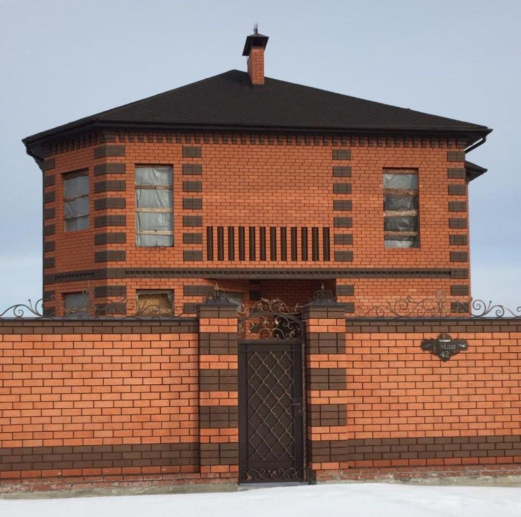 Кирпич керамический лицевой Фурбау Красный рустика меланж 1,4 НФ – купить по низкой цене в Екатеринбурге в интернет-магазине Стройснаб Кирпич керамический лицевой Фурбау Красный рустика меланж 1,4 НФ в Екатеринбурге