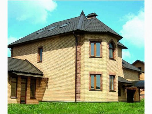 Кирпич керамический лицевой ЖКЗ соломенный гладкий 0,5 НФ – купить по низкой цене в Екатеринбурге в интернет-магазине Стройснаб Кирпич керамический лицевой ЖКЗ соломенный гладкий 0,5 НФ в Екатеринбурге