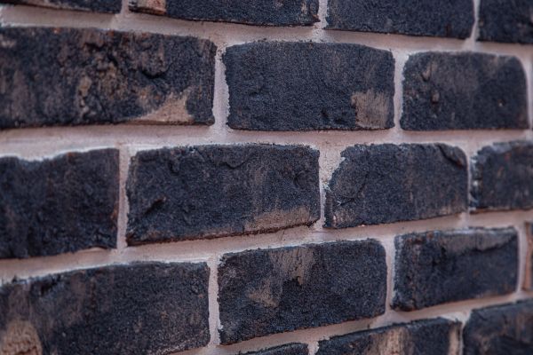 Кирпич ручной формовки Faber Jar Петровский Штандарт Черный – купить по низкой цене в Екатеринбурге в интернет-магазине Стройснаб Кирпич ручной формовки Faber Jar Петровский Штандарт Черный в Екатеринбурге