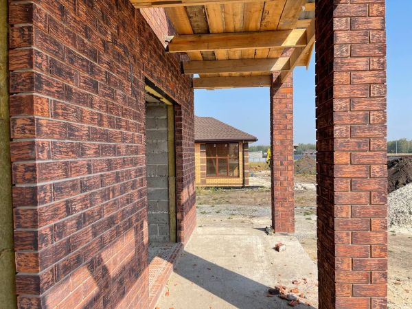 photo_5208836410335936097_y